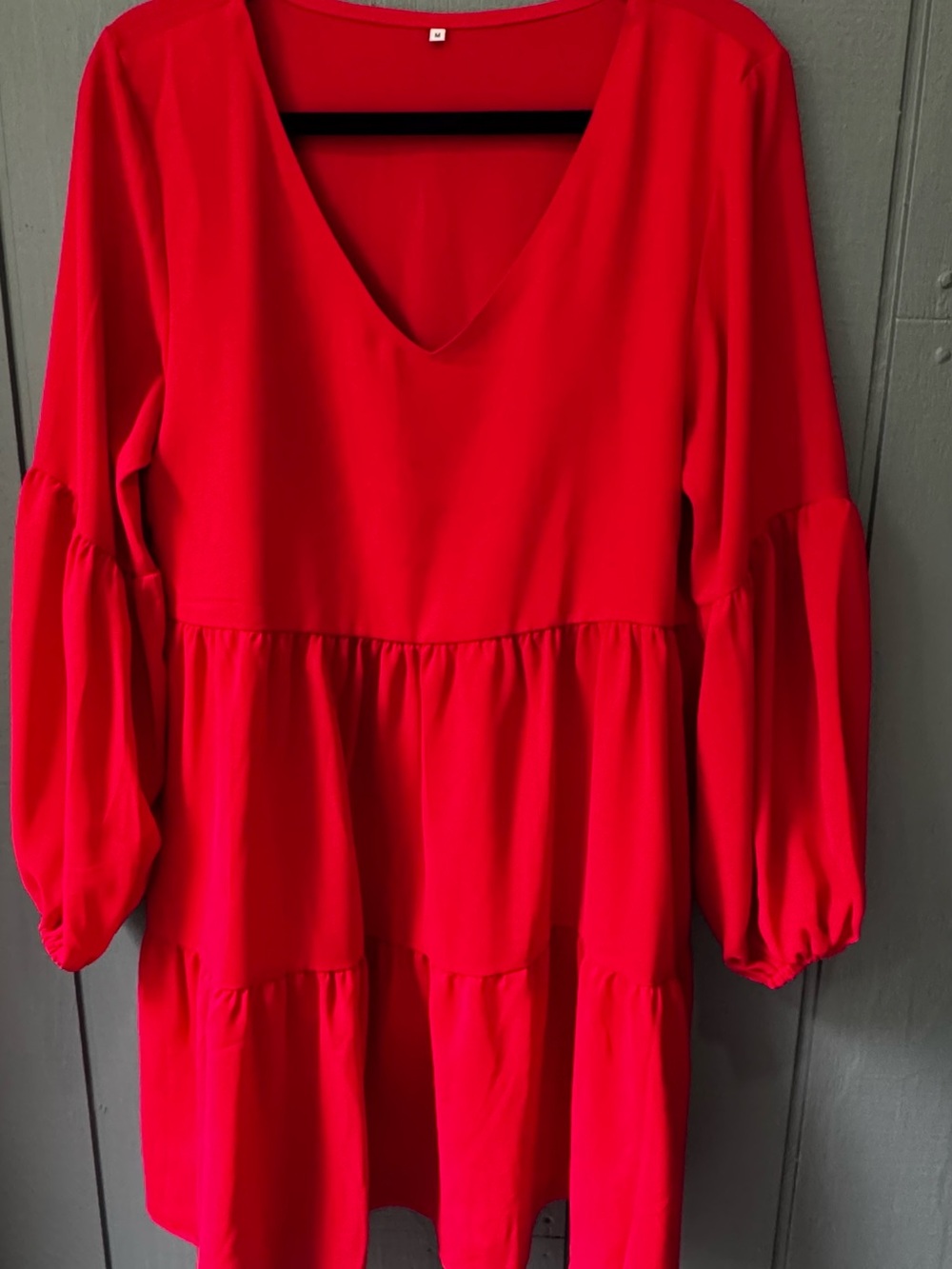 Women's Red V-Neck Tiered Long Sleeve Dress